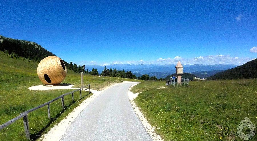 Ładne widoki z góry na zaśnieżony Tyrol