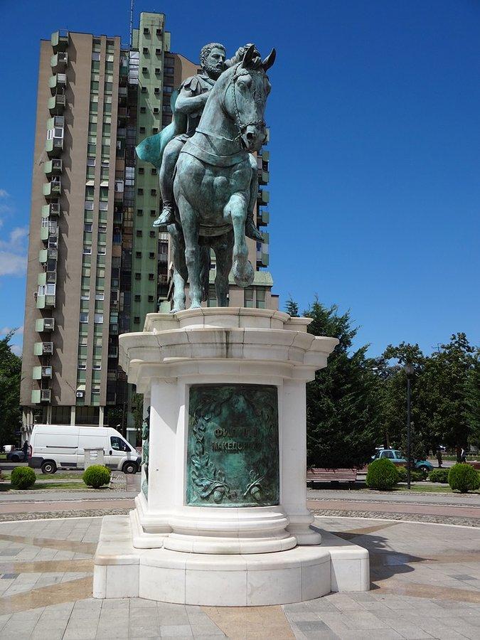 Kolejny pomnik