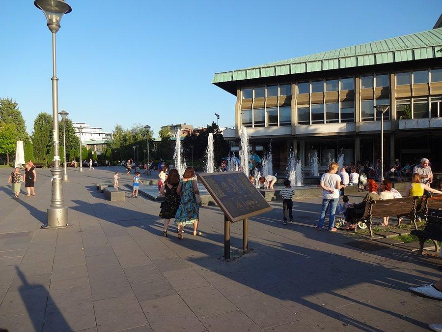 Plac przed cerkwią