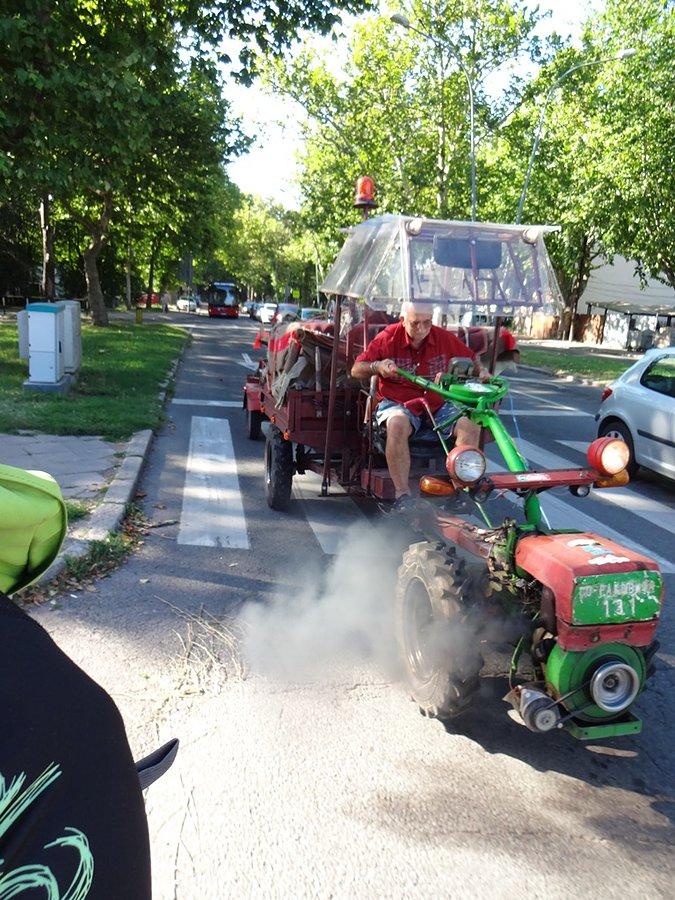 Takie pojazdy można spotkać w centrum Belgradu