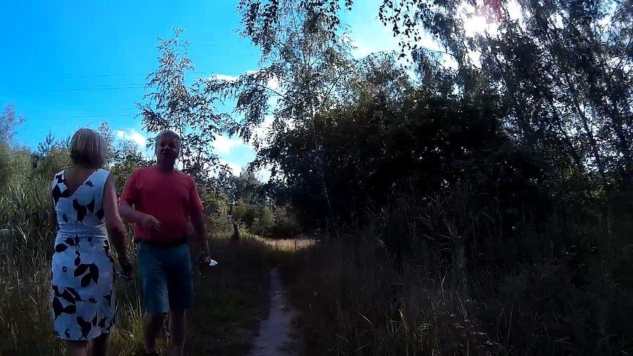 Poinformowali mnie, że nieopodal jakiś idiota rozbił kineskop i rozsypał szkło na ścieżce