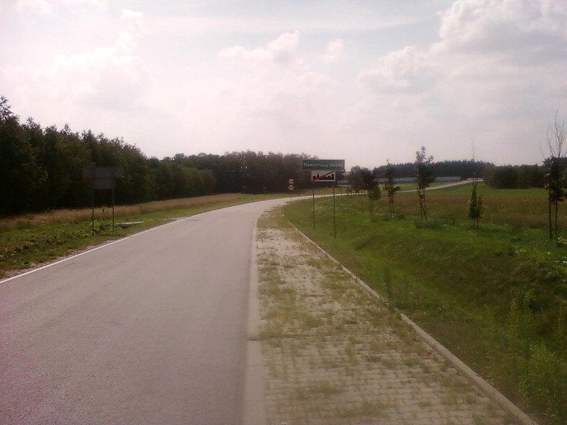 Droga w Nowostawach Górnych