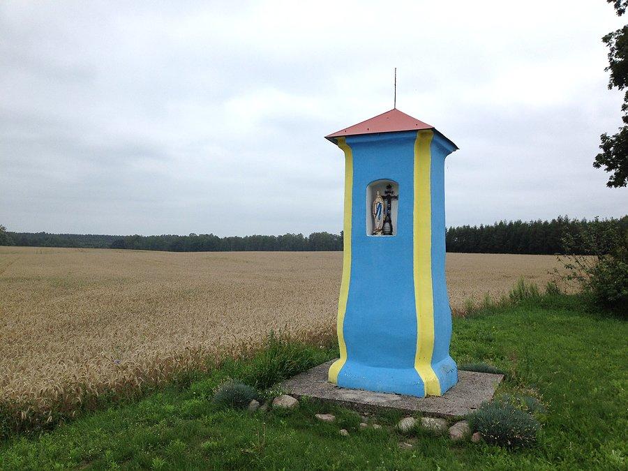 Mielęcin - przydrożna kapliczka z 1862 r