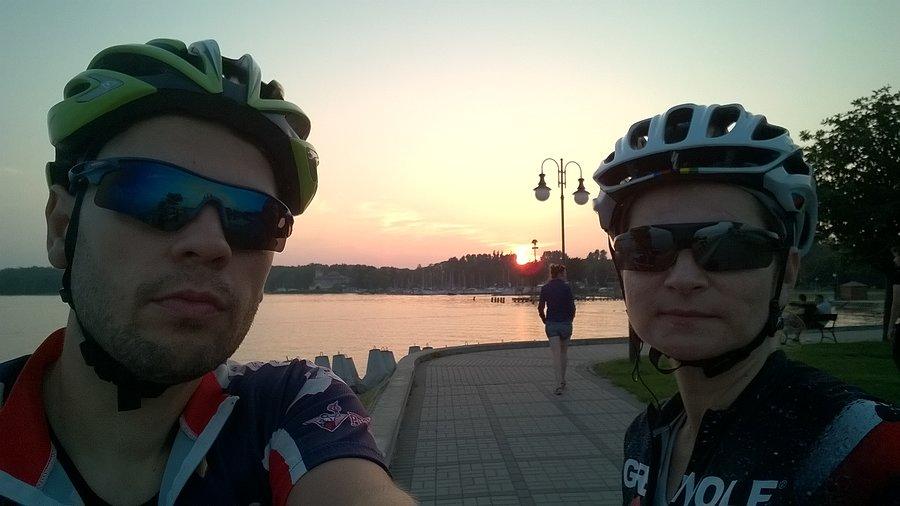 Selfie z czołgiem, selfie z działem