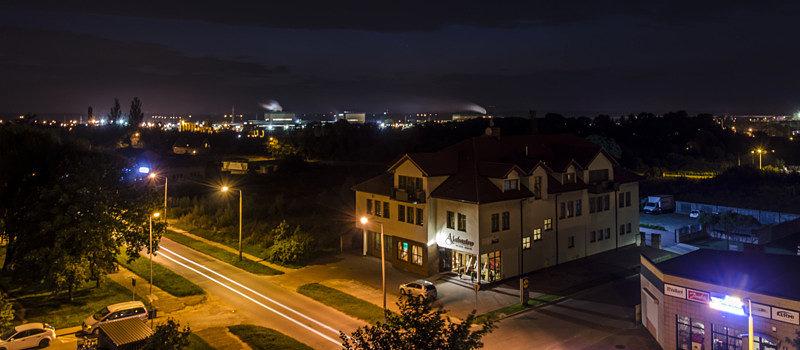 Fabryka Paradyż nocą w Tomaszowie Mazowieckim