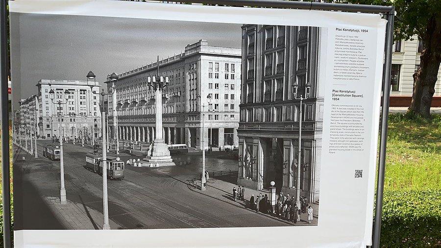 Plac Konstytucji AD 1954