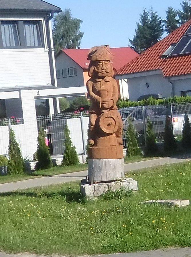 Pirat na beczułce rumu
