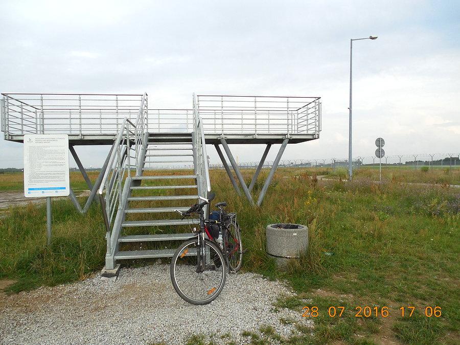Paltforma widokowa koło lotniska w Pyrzowicach