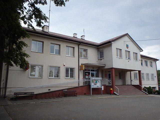 Budynek Urzędu Gminy w Trawnikach