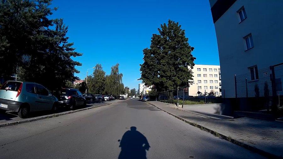 Nie pamiętam kiedy o poranku widziałem swój cień