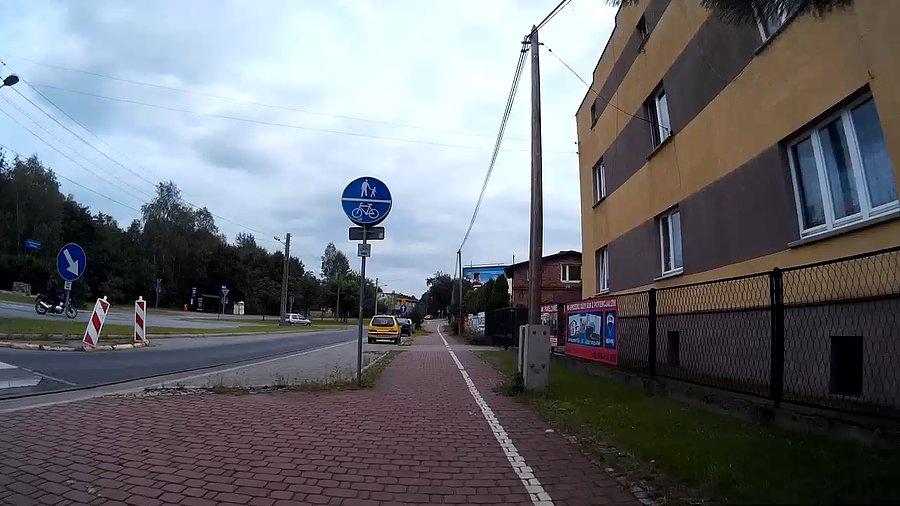 DDRka..., a echo odpowiedziało mać.... mać