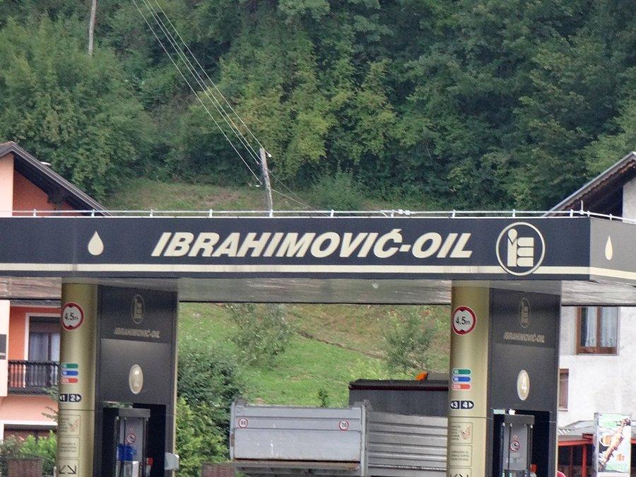 Ciekawa stacja benzynowa
