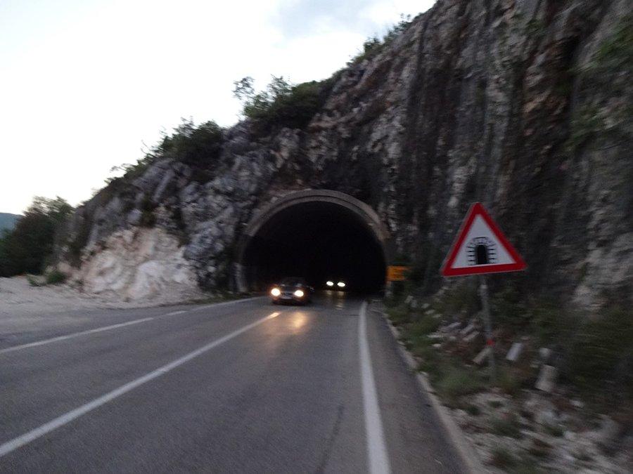 Tunel w kierunku miasta Cetinje