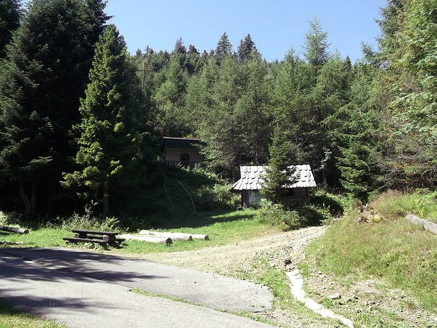 Kapliczka po drodze