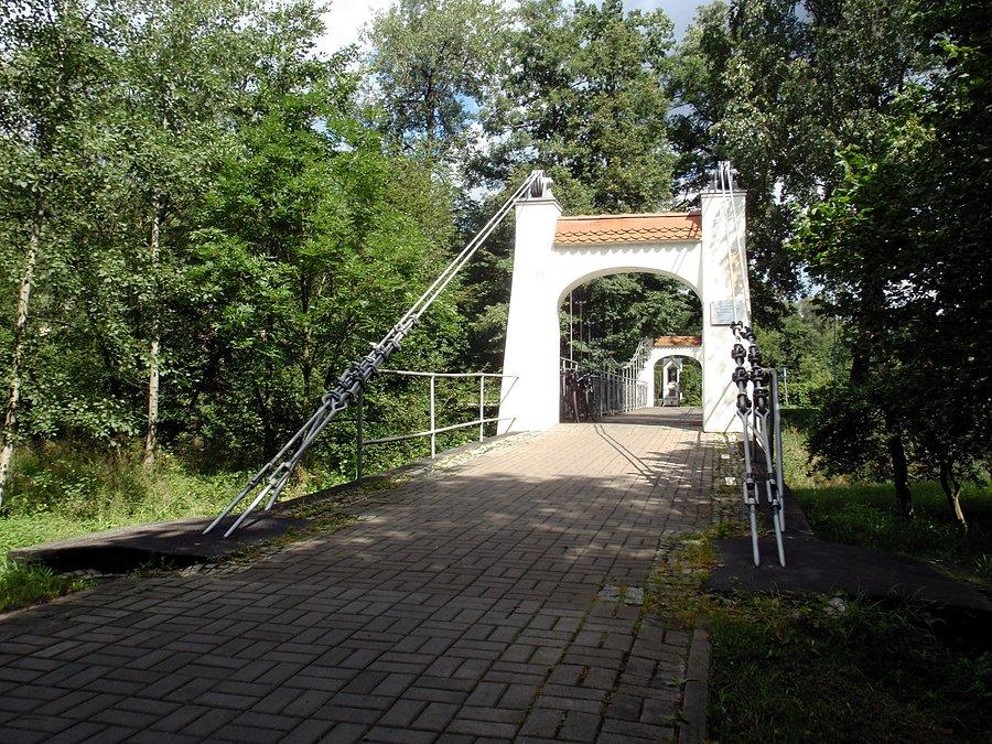 Wiszący most w Krupskim Młynie