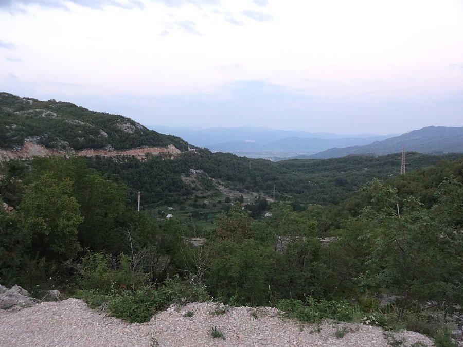 Zjazd w kierunku miasta Niksic