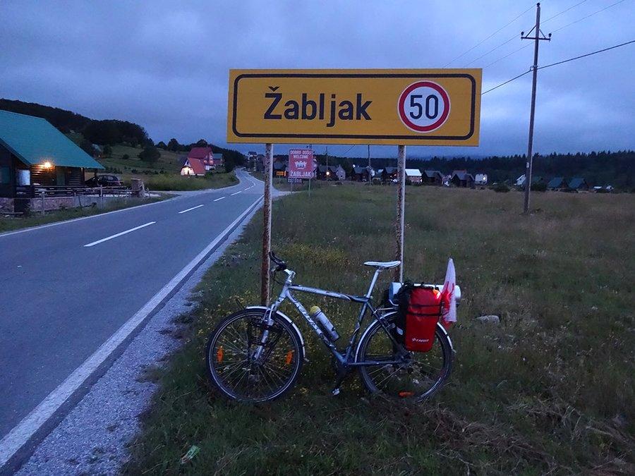 Pożegnanie z miastem Żabljak