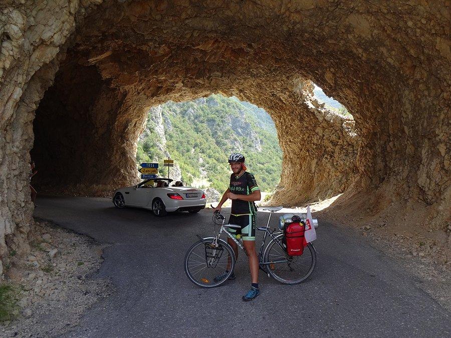 Tunel przed podjazdem pod Durmitor