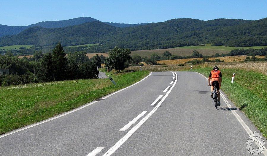 Pierwsze asfalty za granicą