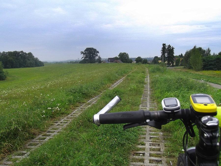 Wałami do Bluszczów