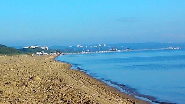 Start z mola w Brzeźnie , potem Przymorze, Jelitkowo, Sopot, Redłowo, aż na końcu w prawej części widoczny cel- molo południowe w Gdyni