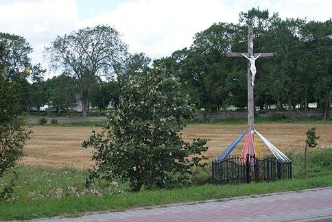 Krzyż przydrożny
