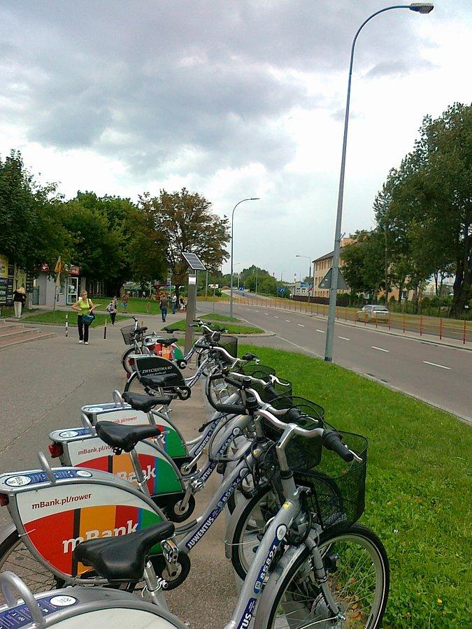 Stacja rowerowa przy ulicy Kolejowej