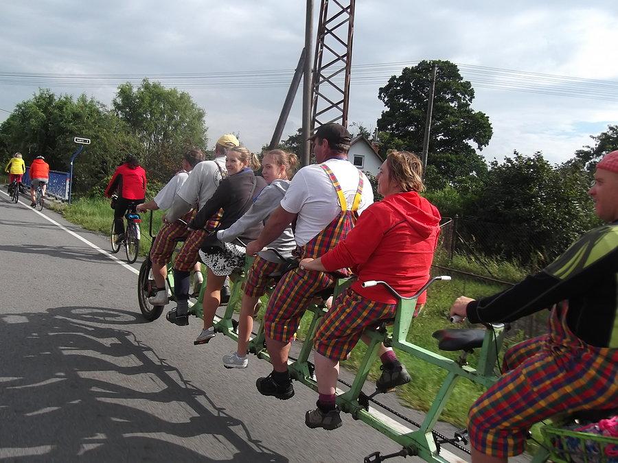 I jeszcze jeden wieloosobowy rower
