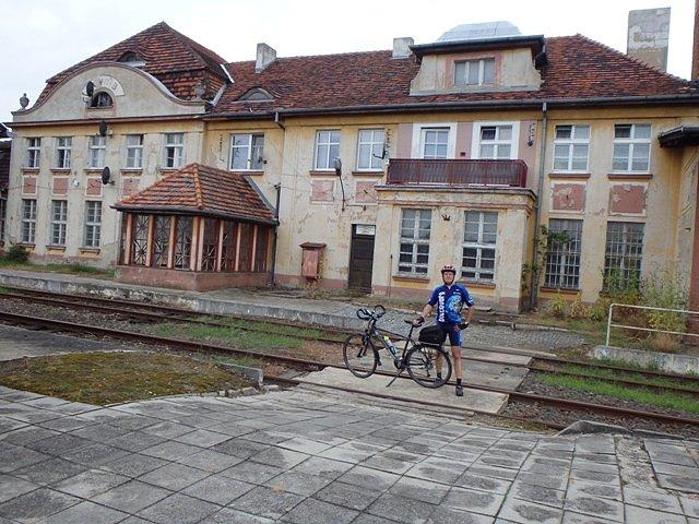 Dworzec PKP w Kcyni - niestety, ale dalej w stanie "nieużywalności"