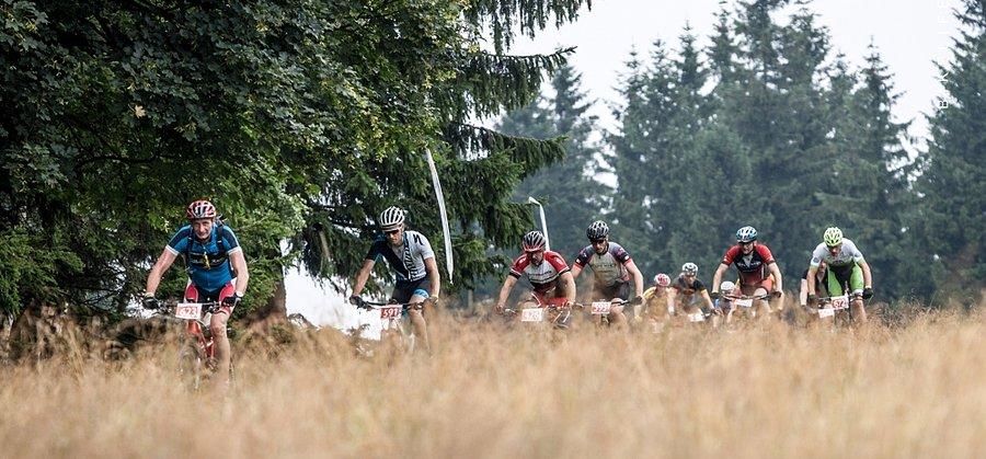 Pierwszy podjazd pokonany, pora gonić kompana