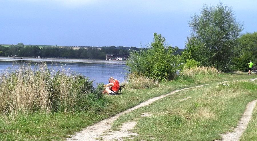 Hlučín. Chwilę postałem nad jeziorem