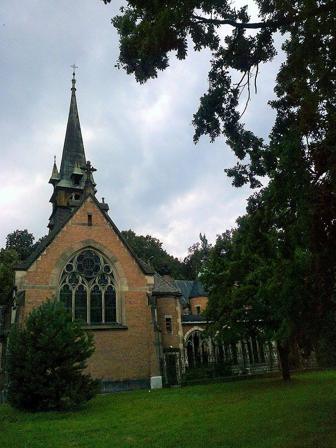 Kościół w parku