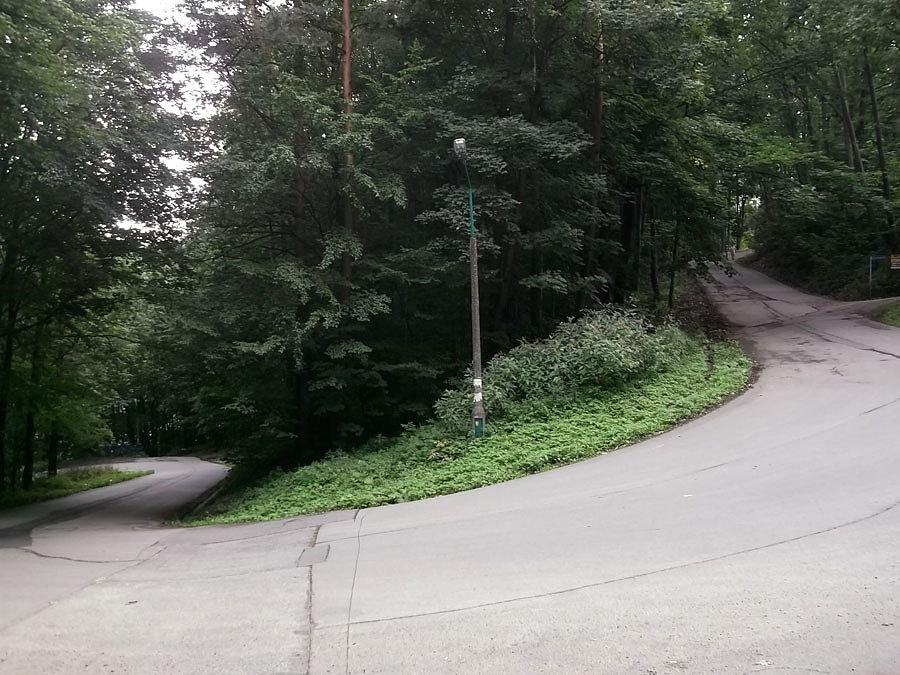 Podjazd na Chrobaczą
