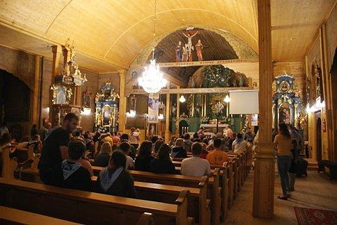 Wnętrze truskolaskiego kościoła
