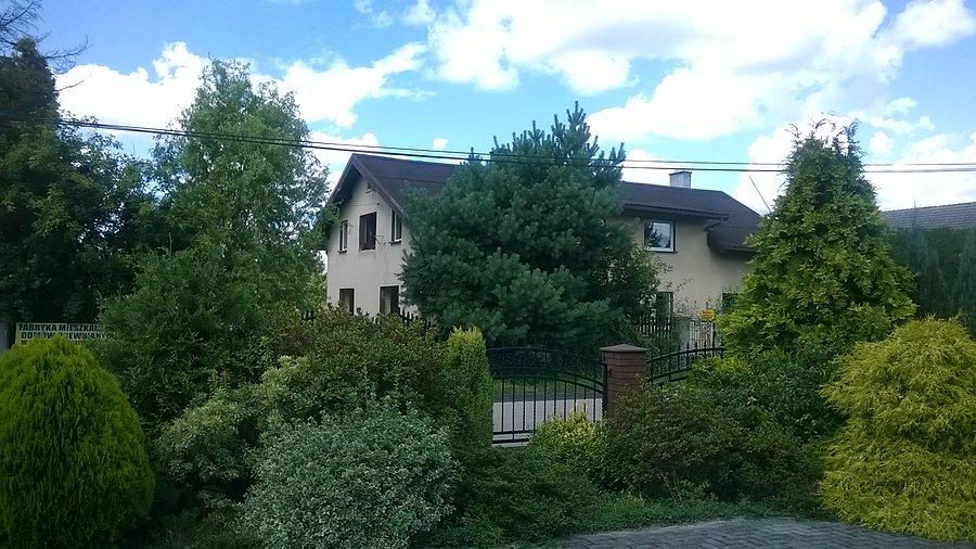 Jeden z nielicznych opuszczonych domów
