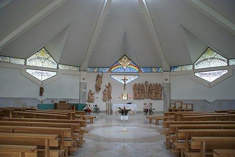 Wnętrze Sanktuarium św. Ojca Pio