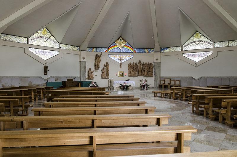 Wewnątrz sanktuarium