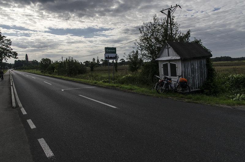 Przydrożna kapliczka w Garnku