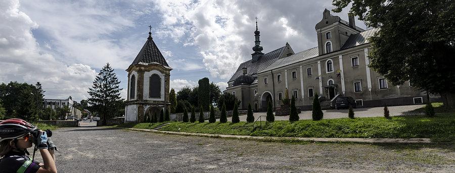 Parafia rzymskokatolicka św. Stanisława Biskupa i Męczennika. Klasztor Zakonu Paulinów w Wielgomłynach