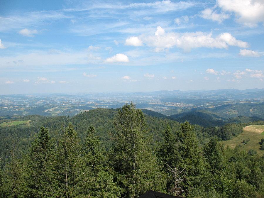 Nowy Sącz w oddali