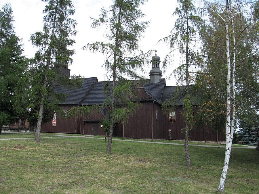 Grzegorzew i bardzo uroczy kościółek z 1776 roku