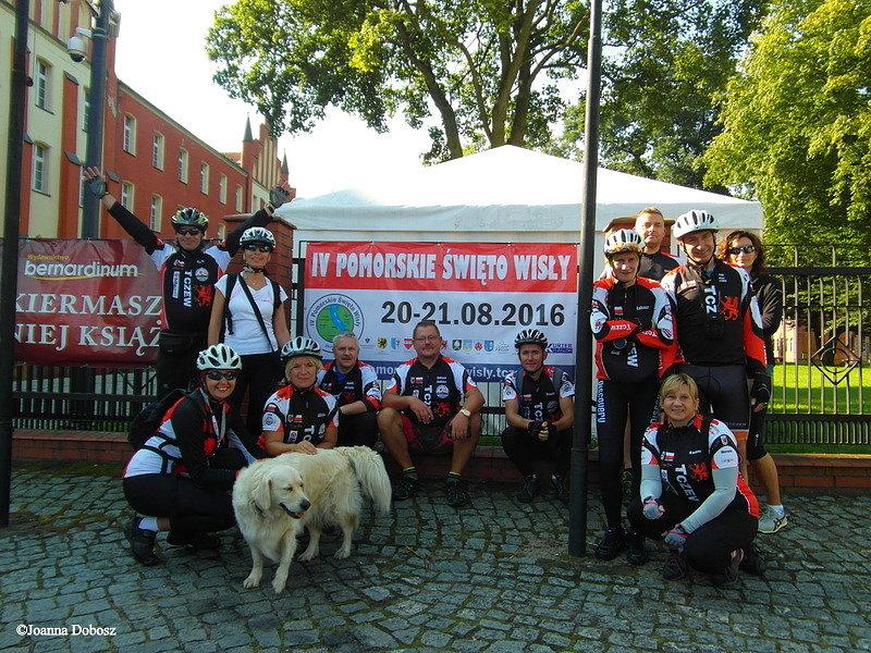 IV Pomorskie Święto Wisły - zbiórka uczestników rajdu rowerowego w Pelplinie