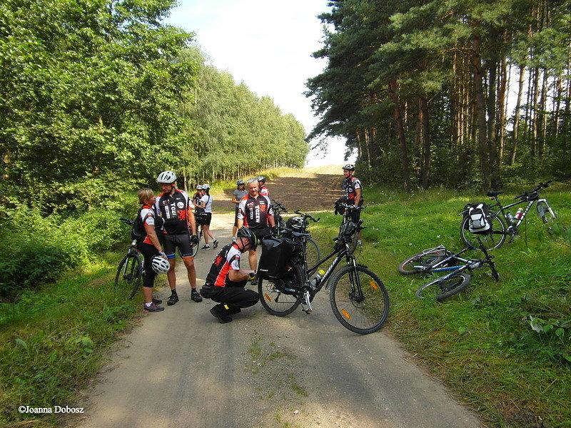 IV Pomorskie Święto Wisły - rowerzyści na trasie