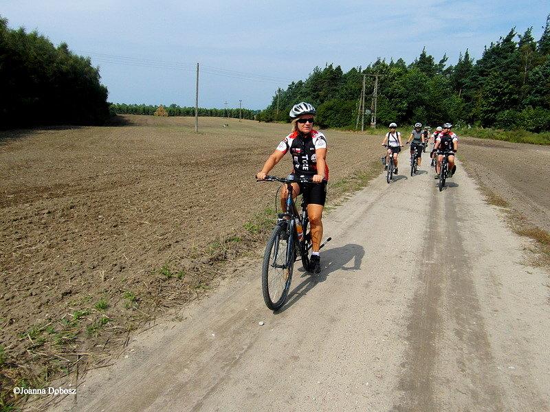 IV Pomorskie Święto Wisły - rowerzyści na trasie