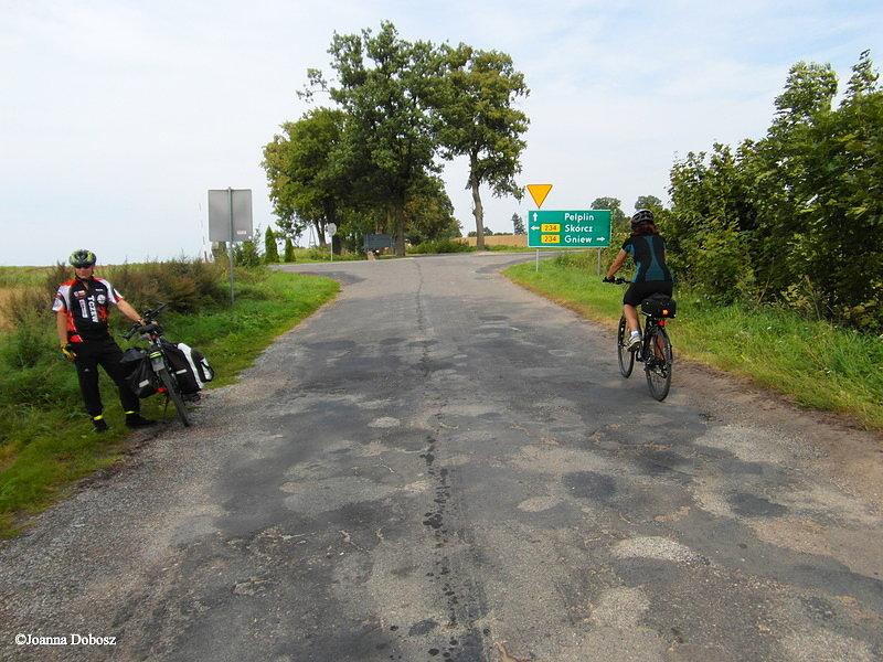 IV Pomorskie Święto Wisły - rowerzyści na trasie