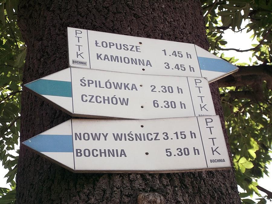 Do Czchowa pieszo 6,5 h. Ja przejechałem w niecałe 4 ale sporo błądziłem