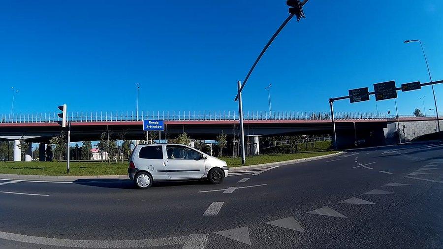Na Rondzie przy wjeździe na DTŚkę w Zabrzu