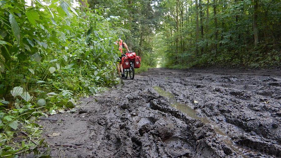 Wyprawa, dzień 1 - błotko na Piastowskim Trakcie Rowerowym