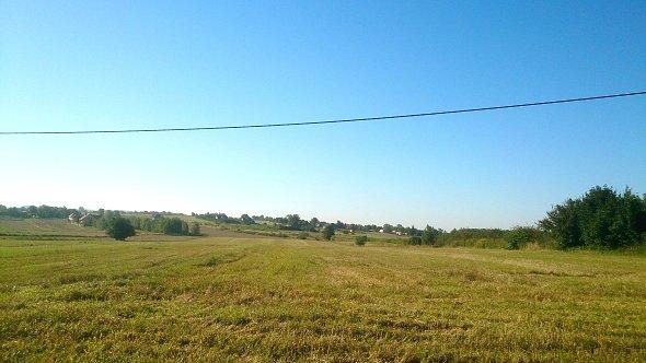 Błękit nad polami