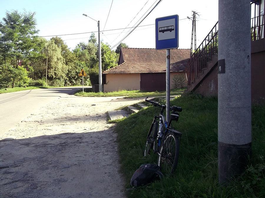 Odpoczynek pod sklepem